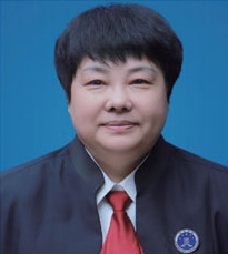田华